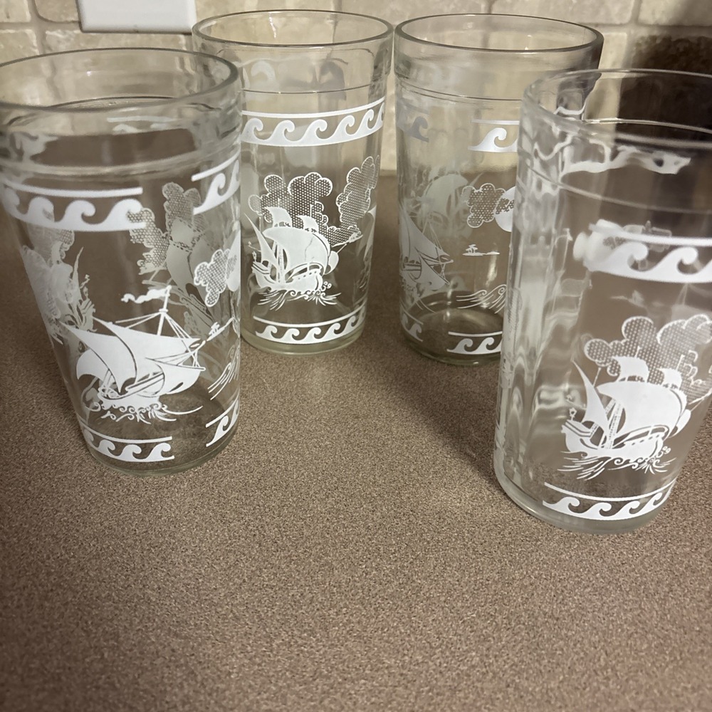 4 Vtg Glasses Rosso‎ Glass Ships at Sea Highball Glasses One Piece Pirate